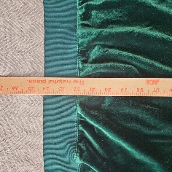 Massive Luxury Edition Velvet Hoodie Women's Size Medium Green Mob Wife Core Y2K - Picture 11 of 14